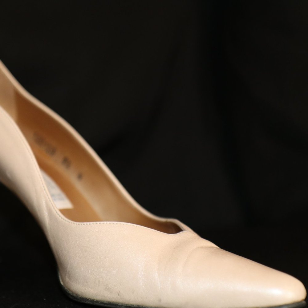 ARNOLD CHURGUN PUMPS SIZE 9 USED CHAMPAGNE - Picture 10 of 10